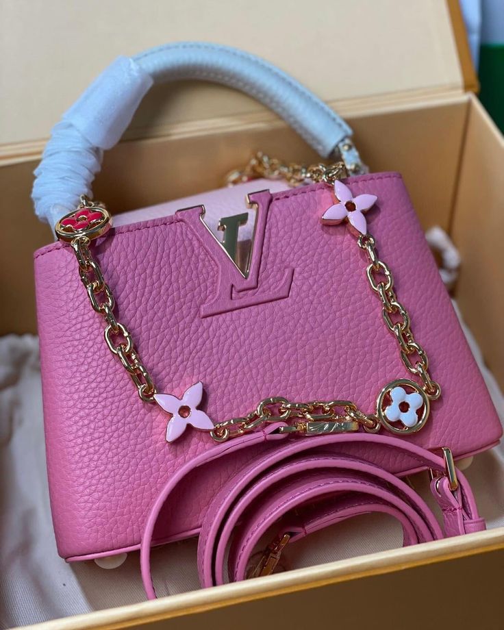 Free html5 bootstrap 4 template